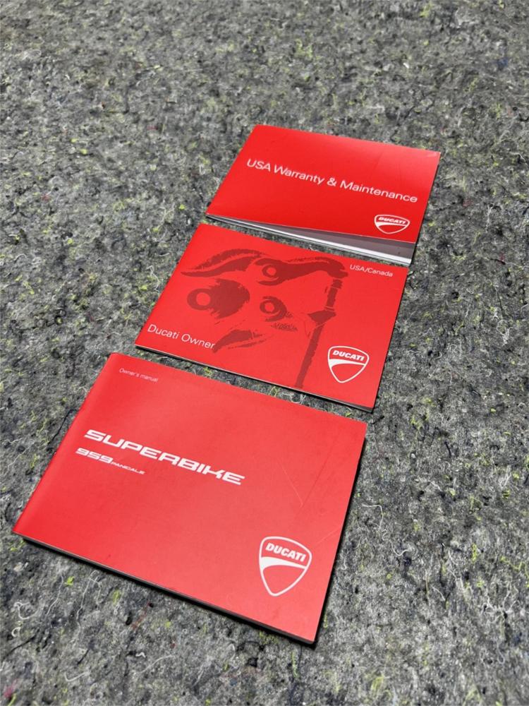 Ducati Superbike 1199 Owners Manual OEM – photo 1