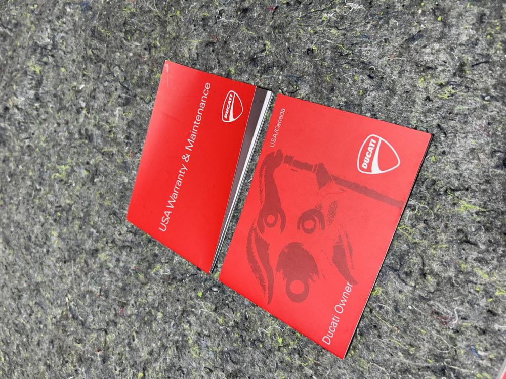 Ducati Superbike 1199 Owners Manual OEM – photo 4