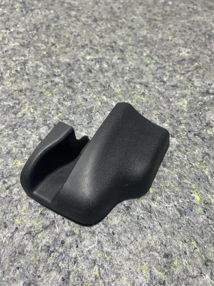 14-20 Infiniti Q50 Front Right RH Passenger Side Seat Track Rail Cover Trim OEM – photo 1