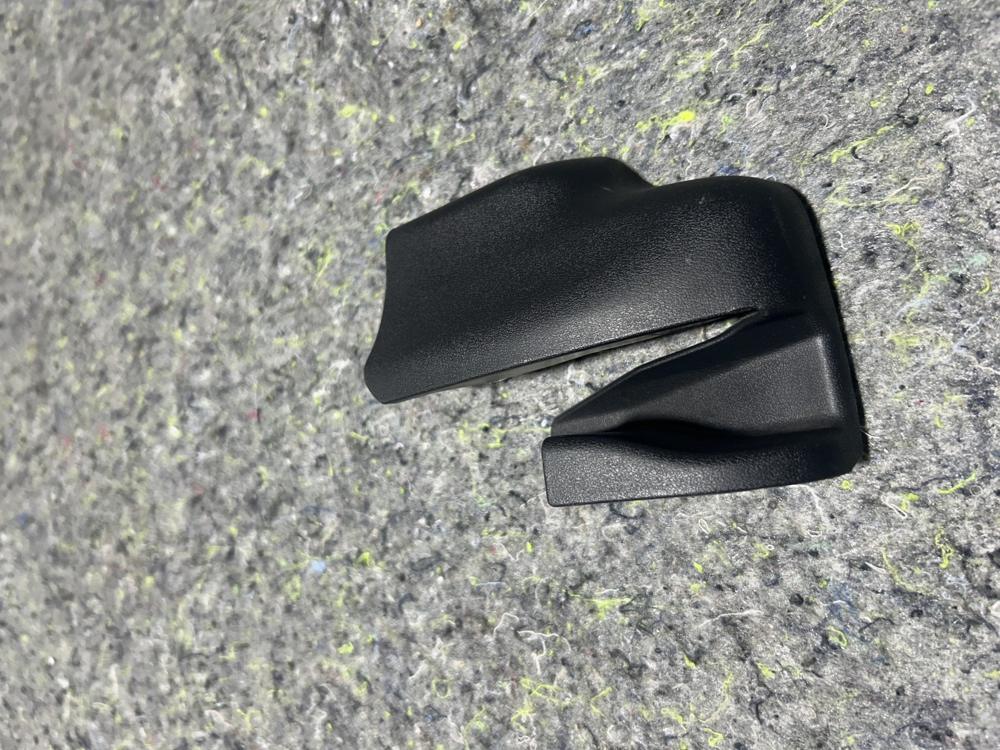 14-20 Infiniti Q50 Front Right RH Passenger Side Seat Track Rail Cover Trim OEM – photo 3