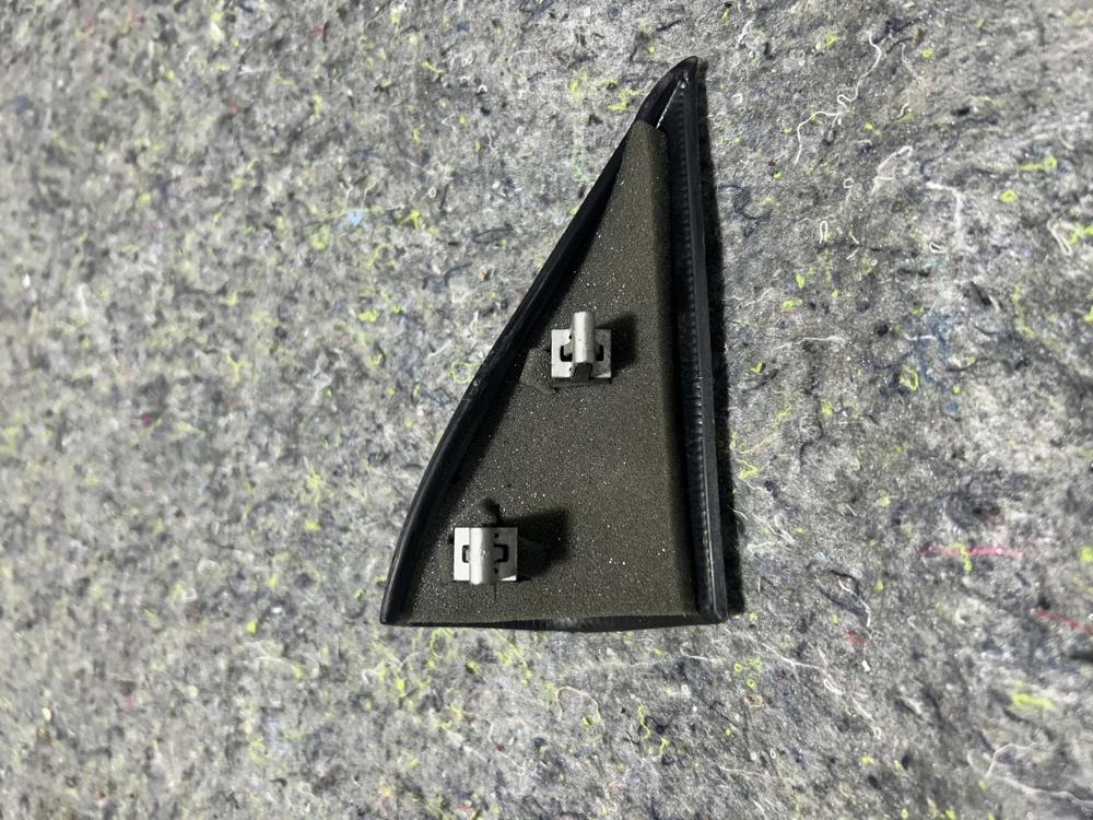 2011 Jeep Patriot 1KM09TRM Ab LH Side Mirror Bolt Cover Trim OEM – photo 4