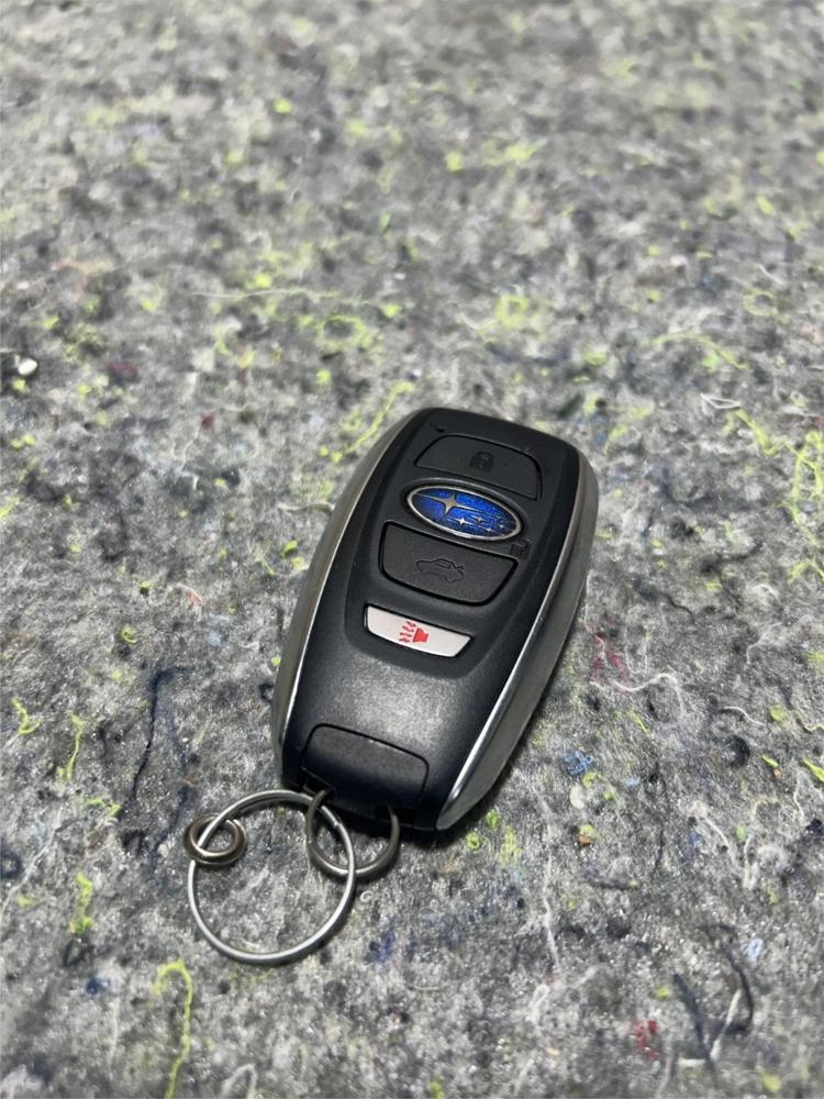Subaru Forester Key Fob Wireless Remote Entry – photo 1