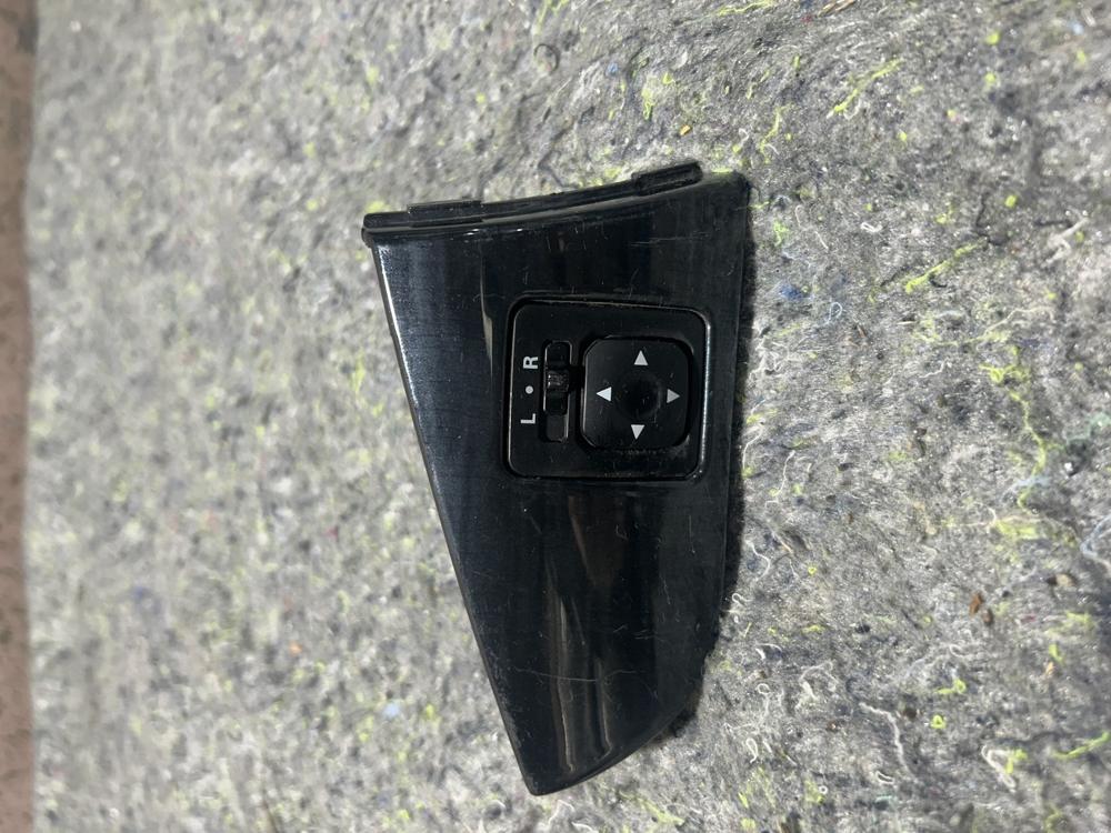 2002-2007 Mitsubishi Lancer Door Mirror Adjustment Switch W/bezel OEM MR506516 – photo 3