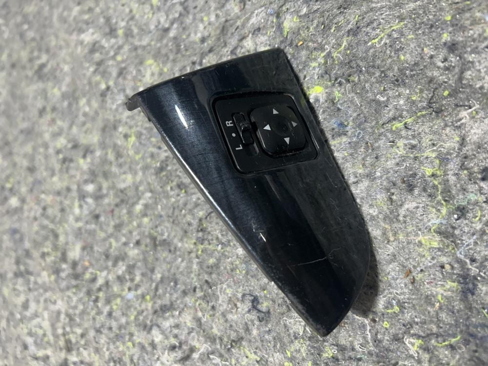 2002-2007 Mitsubishi Lancer Door Mirror Adjustment Switch W/bezel OEM MR506516 – photo 4