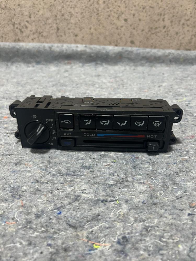 200-2001 Nissan Altima AC Control 27510 – photo 1