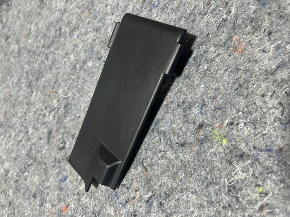 LH Seat Wiring Cover Cap VW Jetta 1K0971981B OEM – photo 3