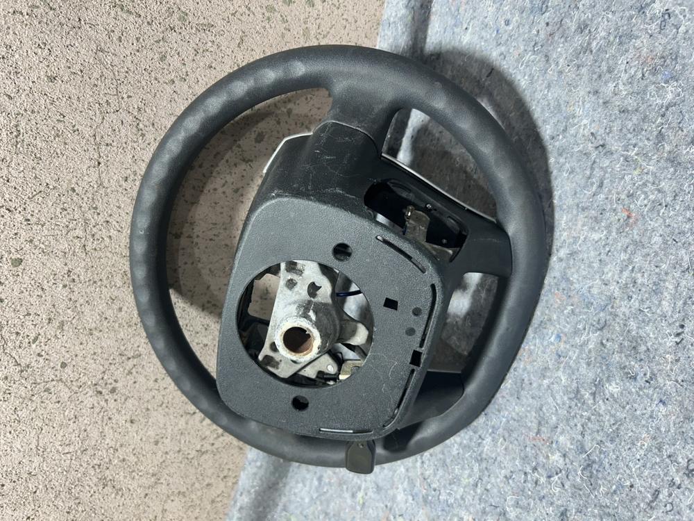 2010-2019 Toyota Prius Steering Wheel W/multifunction Switch Left Side OEM – photo 2