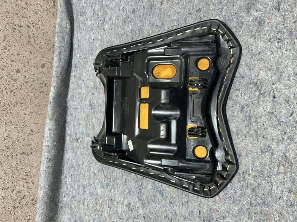 2016 Kawasaki Ninja 300 EX300 OEM Front Drivers Seat Pad Saddle Pillion – photo 4