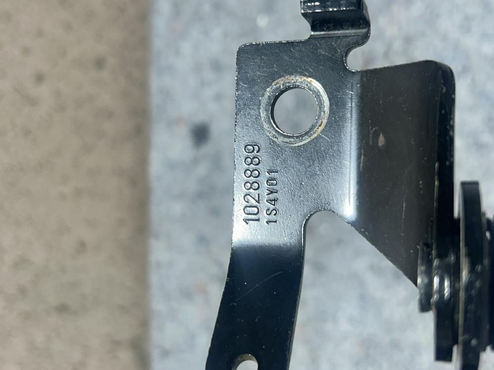 2014-2020 Infiniti Q50 Rear Right Passenger RH Seat Belt Buckle 1102556 OEM – photo 4