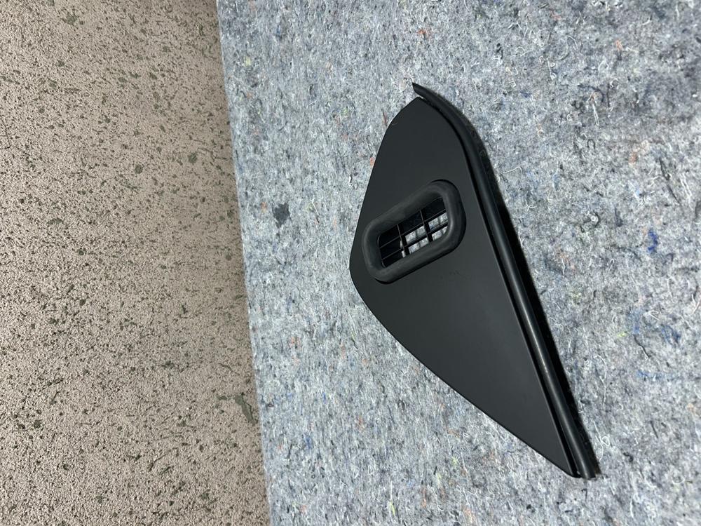 14-20 Maserati Ghibli Dash Right Passenger Side End Cap Trim Cover OEM – photo 1