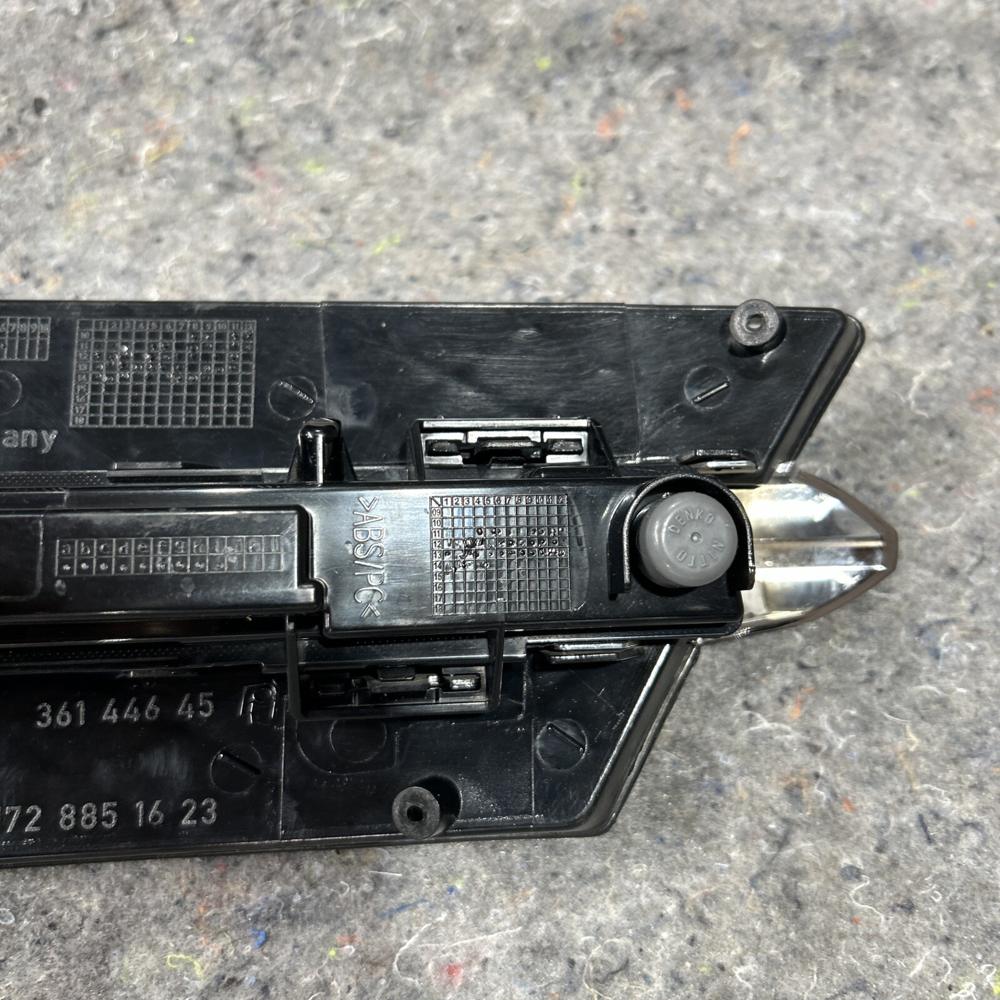 12-14 Mercedes W204 C250 C300 Front Left LED Light Fog Lamp OEM LH – photo 4