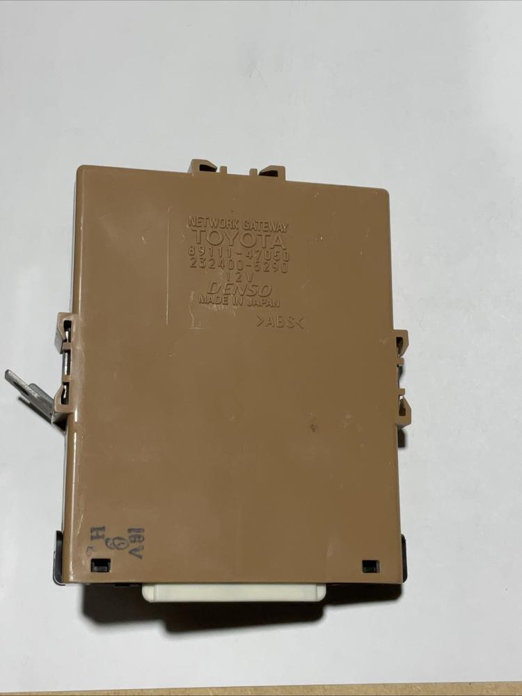 2006-09 Toyota Prius Network Gateway Computer Module Unit 89111-47050 OEM – photo 1