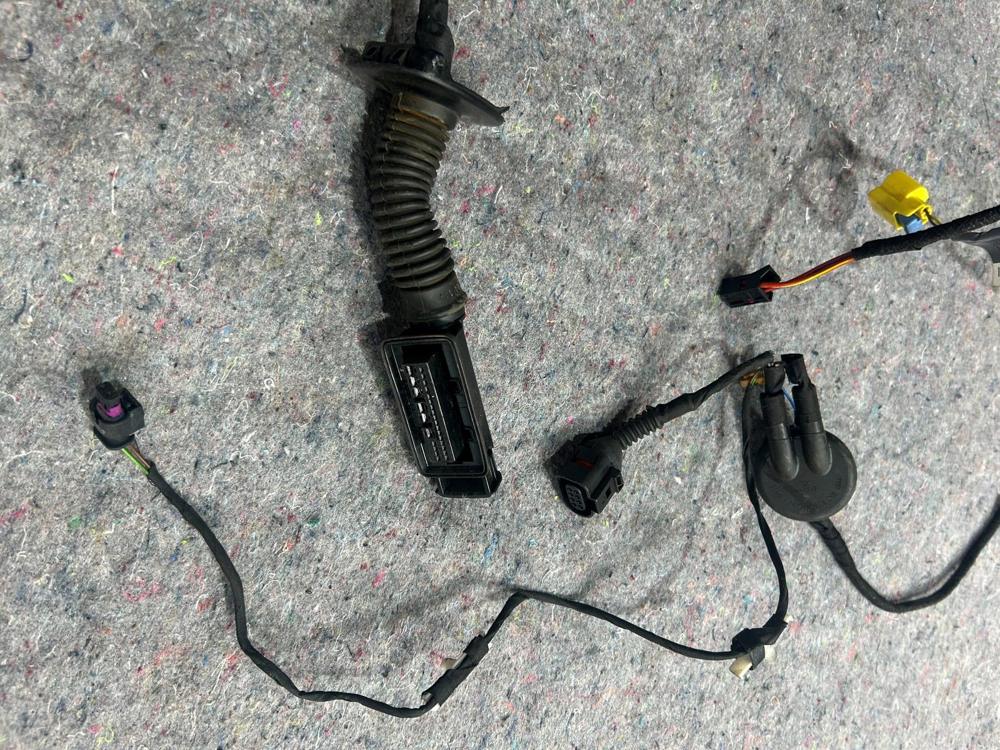 2008-2016 Audi S5 Front Left Driver Door Wiring Harness 8T197129Q OEM – photo 1