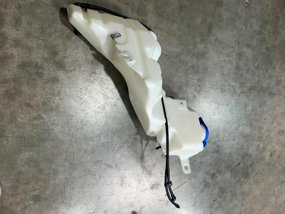 2019 Ford F150 Washer Bottle Reservior Pump JL3417B613AH OEM – photo 1
