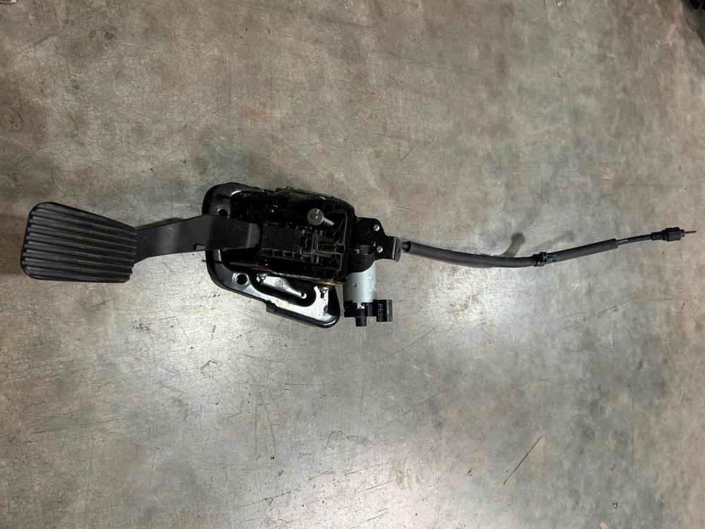 2022 Ford F350 Sd Pickup Accelerator Gas Pedal HC3C9F836AB OEM – photo 1