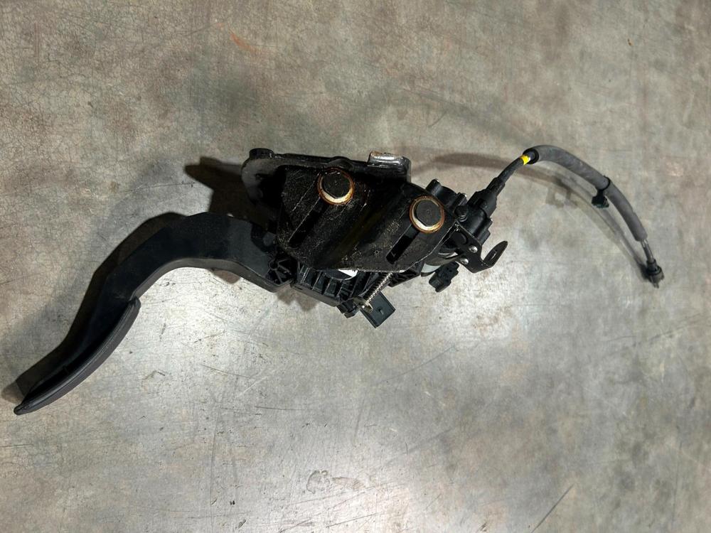 2022 Ford F350 Sd Pickup Accelerator Gas Pedal HC3C9F836AB OEM – photo 4