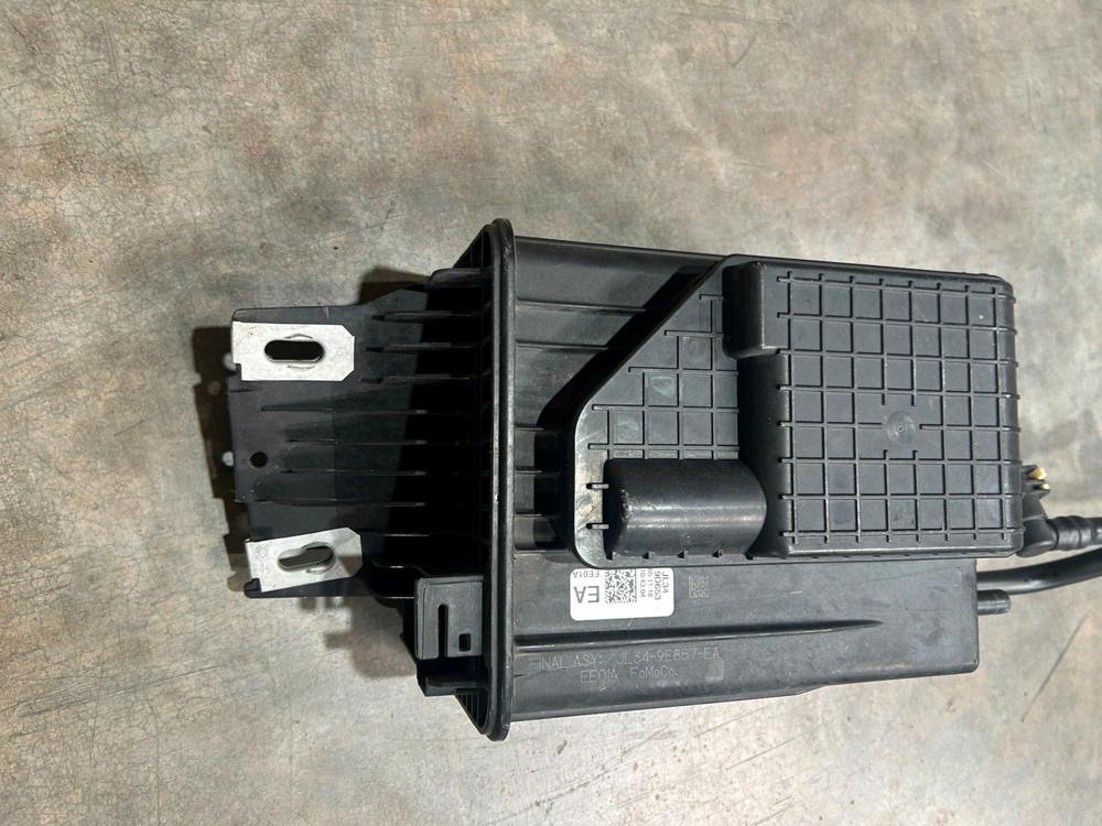 2018-2023 Ford Expedition Fuel Vapor Evaporator Charcoal Canister JL349D653 – photo 2