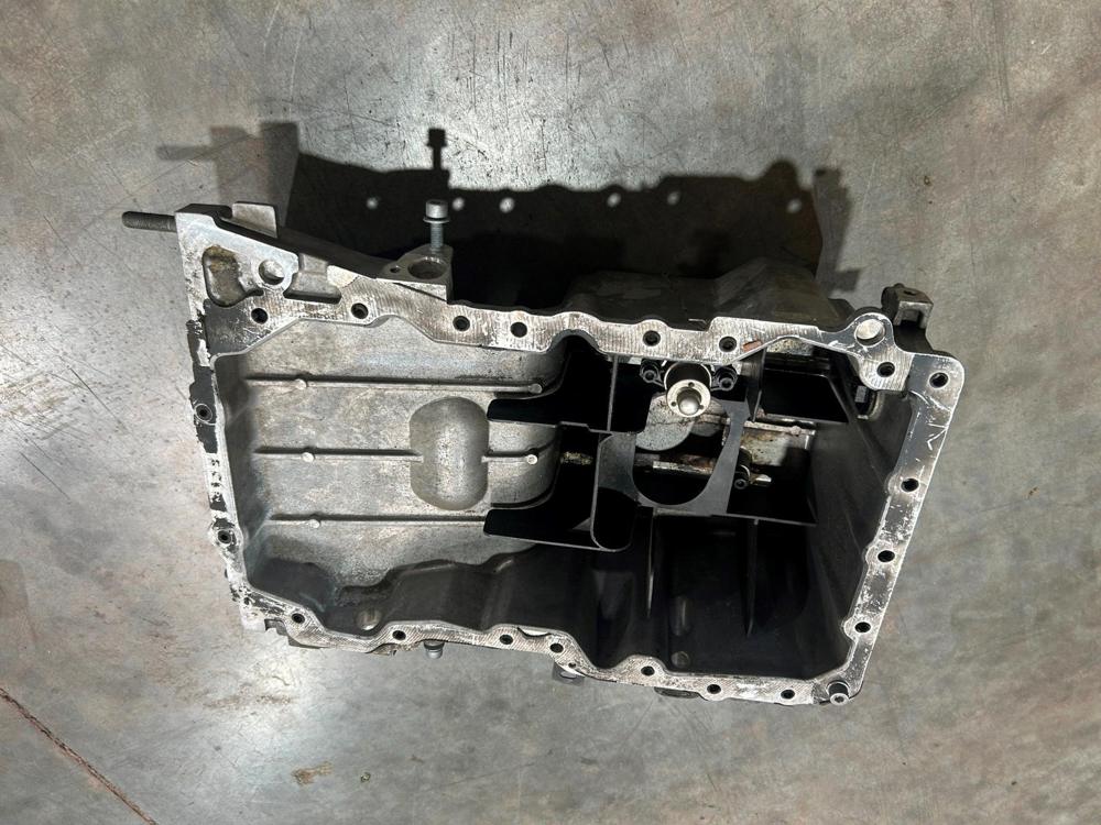 2014-2016 Maserati Ghibli 3.0L Rwd Engine Motor Lower Oil Pan OEM – photo 2
