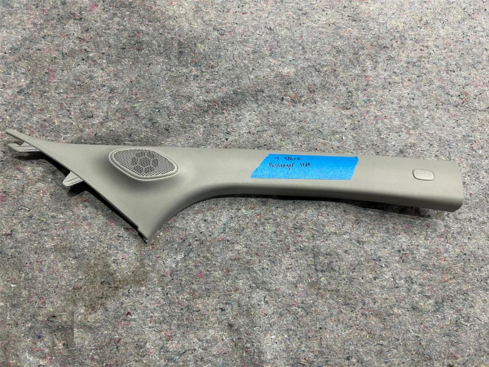 2018-2020 Chevrolet Spark Right Passenger Side Front Pillar Trim 42550452 – photo 1