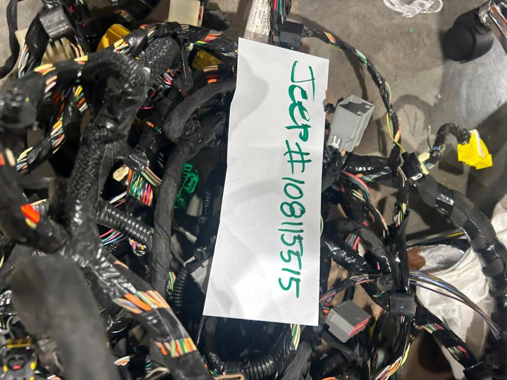 2017 Jeep Patriot Body Wire Harness 2.4 4X4 Auto OEM P68272645AC – photo 2