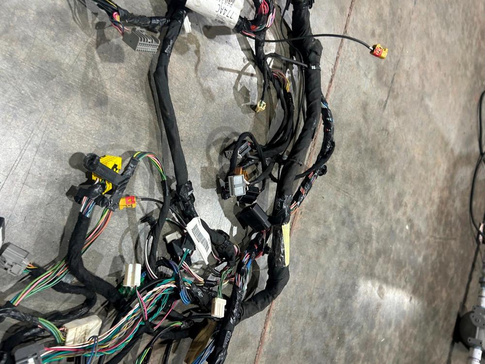 2015 Jeep Patriot Wiring Instument Panel 68241774AC – photo 4