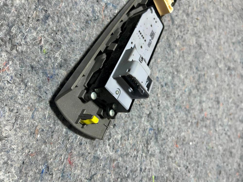 2004-2009 Toyota Prius Left Driver Side Master Power Window Switch 84820-47050 – photo 3