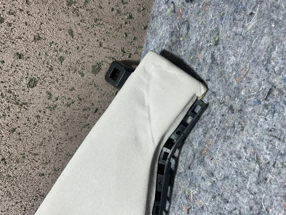 2014-2019 Maserati Ghibli SQ4 Right Passenger Side C Pillar Cover Trim OEM – photo 2