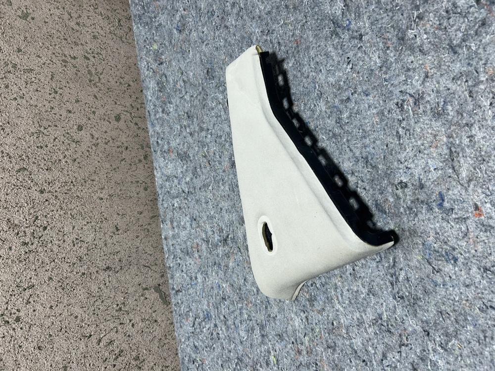 2014-2019 Maserati Ghibli SQ4 Right Passenger Side C Pillar Cover Trim OEM – photo 3