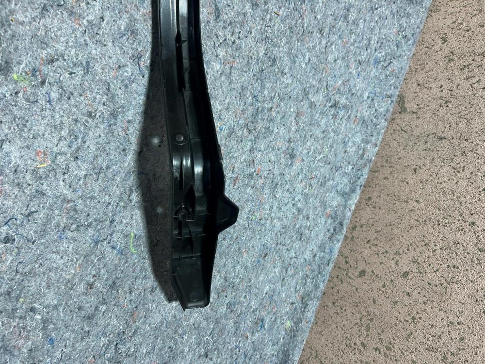 2001-2005 Lexus IS300 Sedan Trunk Lid Driver Left Hinge Cover Trim 64572-53011 – photo 4