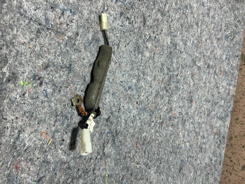 Maserati Ghibli Radio Antenna Wire Filter Harness 670007177 OEM – photo 3