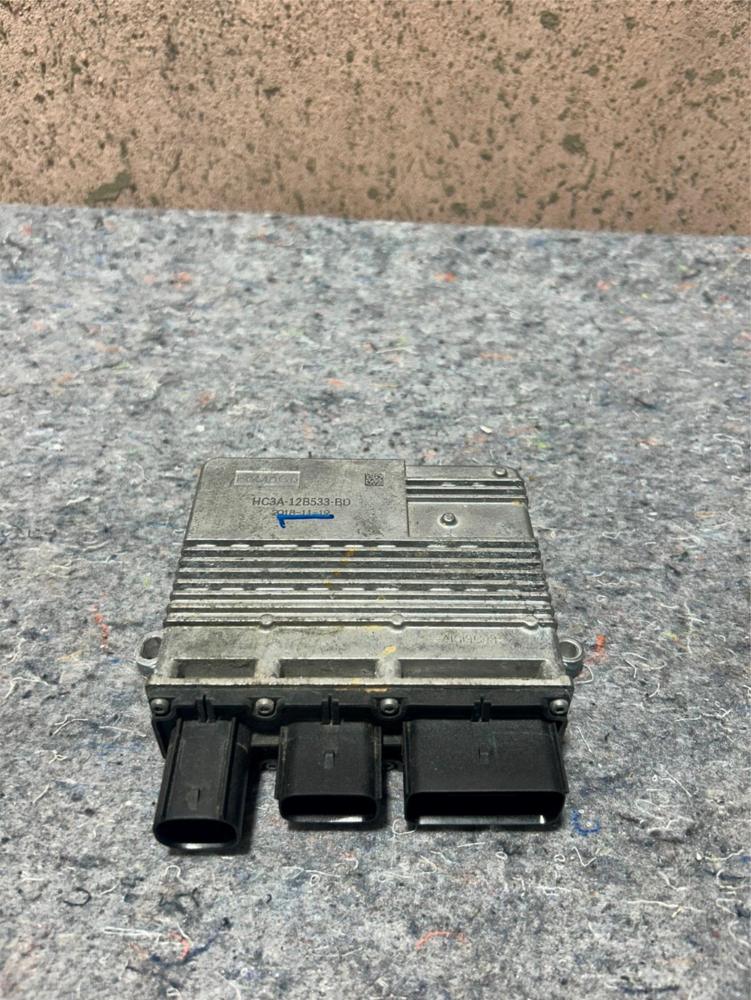 2019 Ford F350 Diesel Glow Plug Module Control HC3A12B533BD OEM – photo 1