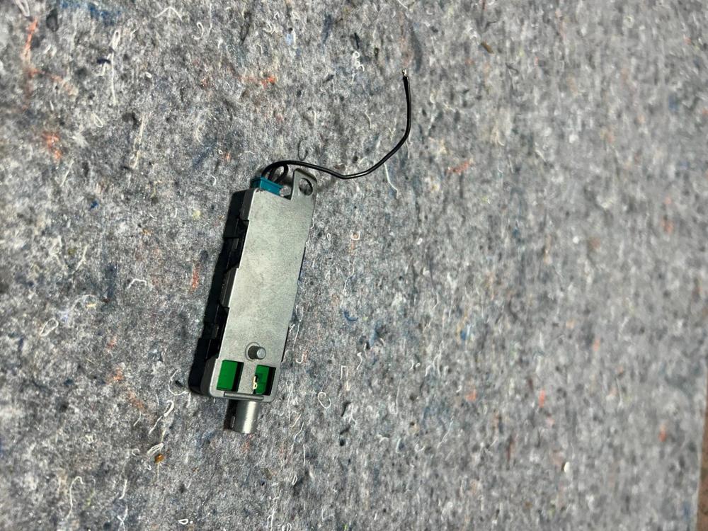 2014-2024 Maserati Quattroporte Antenna Amplifier Control Module OEM 670002130 – photo 4