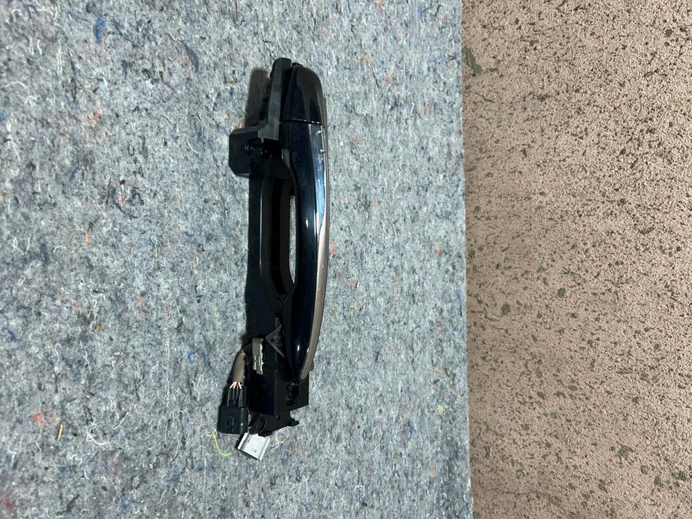 14-23 Infiniti Q50 Front Right RH Pass Side Exterior Door Handle Bezel OEM – photo 3