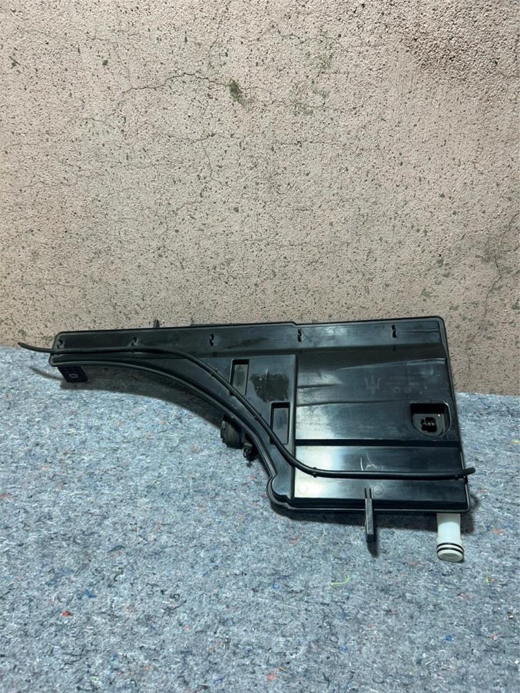 14-17 Maserati Ghibli Windshield Washer Fluid Tank Reservoir 670006414 – photo 1