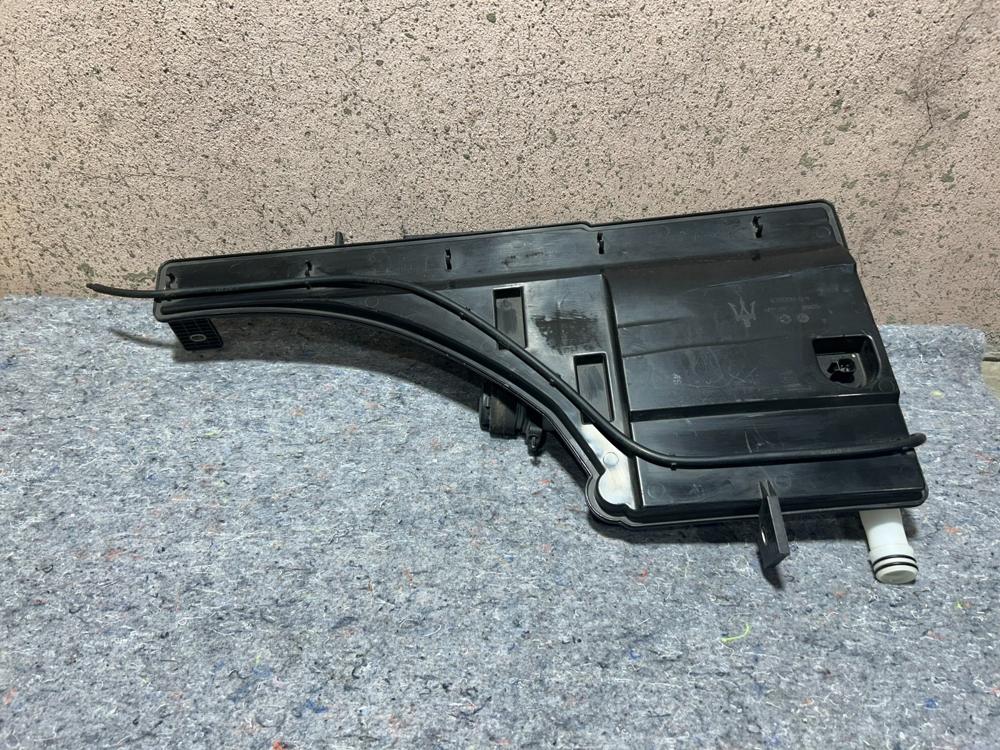 14-17 Maserati Ghibli Windshield Washer Fluid Tank Reservoir 670006414 – photo 4