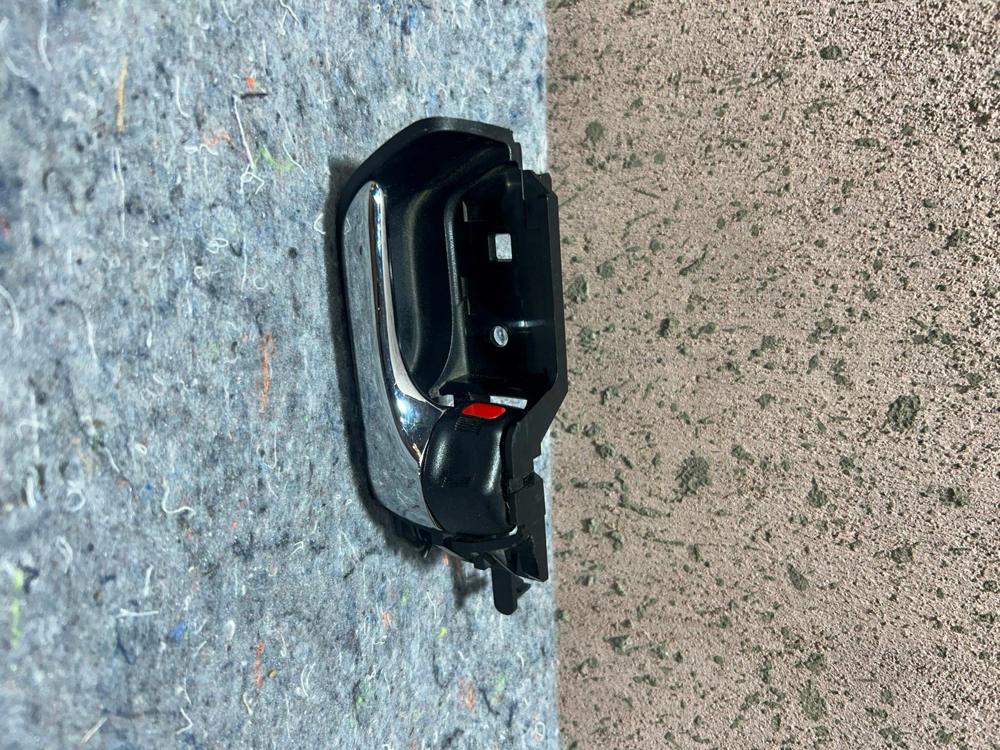 2004-2009 Toyota Prius Front Right Interior Door Handle OEM 69273-47010 – photo 2