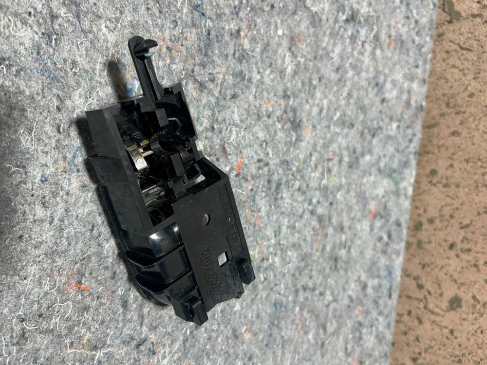 2004-2009 Toyota Prius Front Right Interior Door Handle OEM 69273-47010 – photo 3