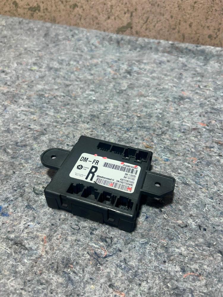 14-17 Maserati Ghibli Front Right Passenger Side Door Control Module 52851639AC – photo 1