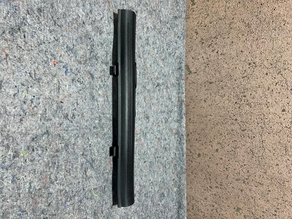2020-2023 Kia Telluride OEM Right Front Door Sill Scuff Plate 85880S9000 – photo 4