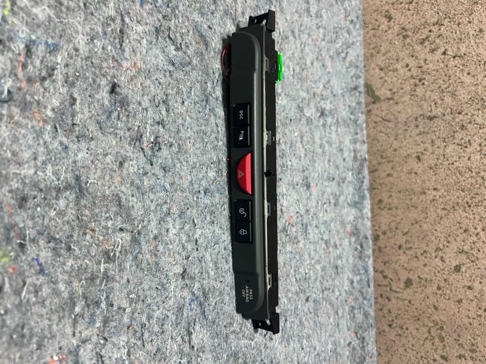 2006 Land Rover LR3 Hazard Door Lock Switch YUL500440WUX 040722 OEM – photo 3