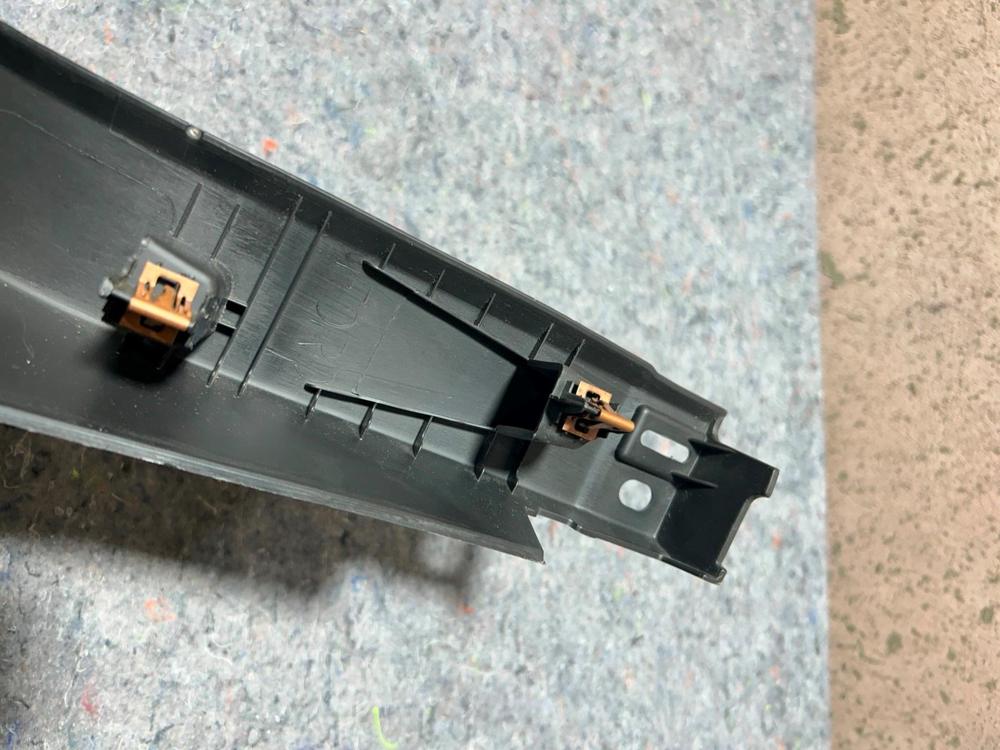 2013-2020 Ford Fusion SE Front Right Side Kick Panel Cover Trim DS73F02348A – photo 2