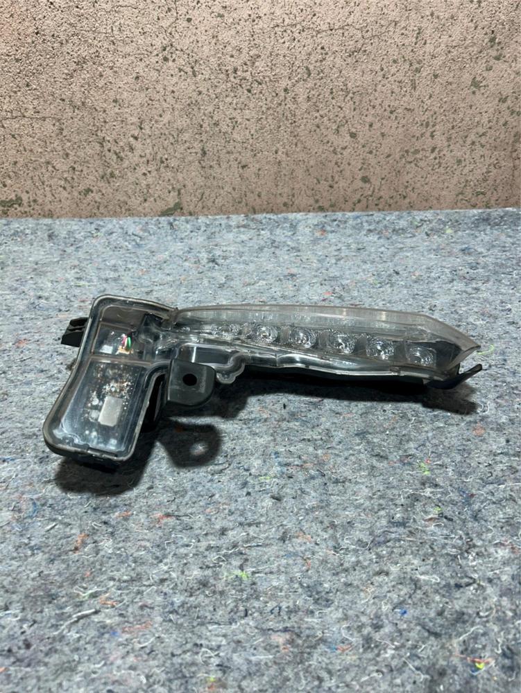 2017-2019 Toyota Corolla Fog Light Right Passenger LED OEM – photo 1