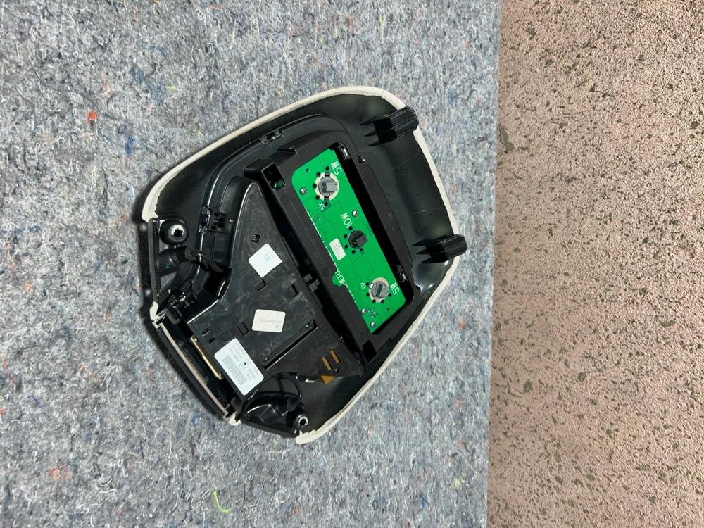 14-17 Maserati Ghibli Front Overhead Dome Light Lamp Switch Control Module OEM – photo 4