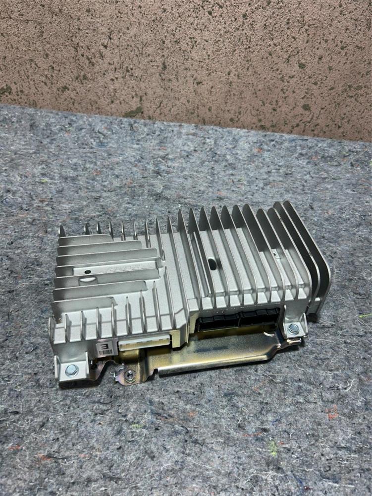 2830080020REV03 Infiniti Bose Radio Amplifier Module Assembly OEM Genuine – photo 1
