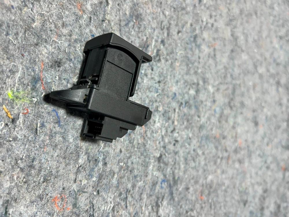 14-17 Maserati Ghibli M157 Emergency Parking Brake Switch 670020773 OEM – photo 2