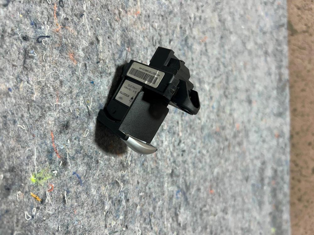 14-17 Maserati Ghibli M157 Emergency Parking Brake Switch 670020773 OEM – photo 4