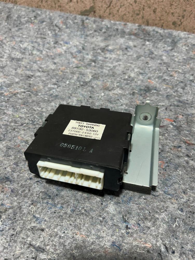 2001-2005 OEM Lexus IS300 Theft Locking Control Module Relay Unit 89730-53060 – photo 1
