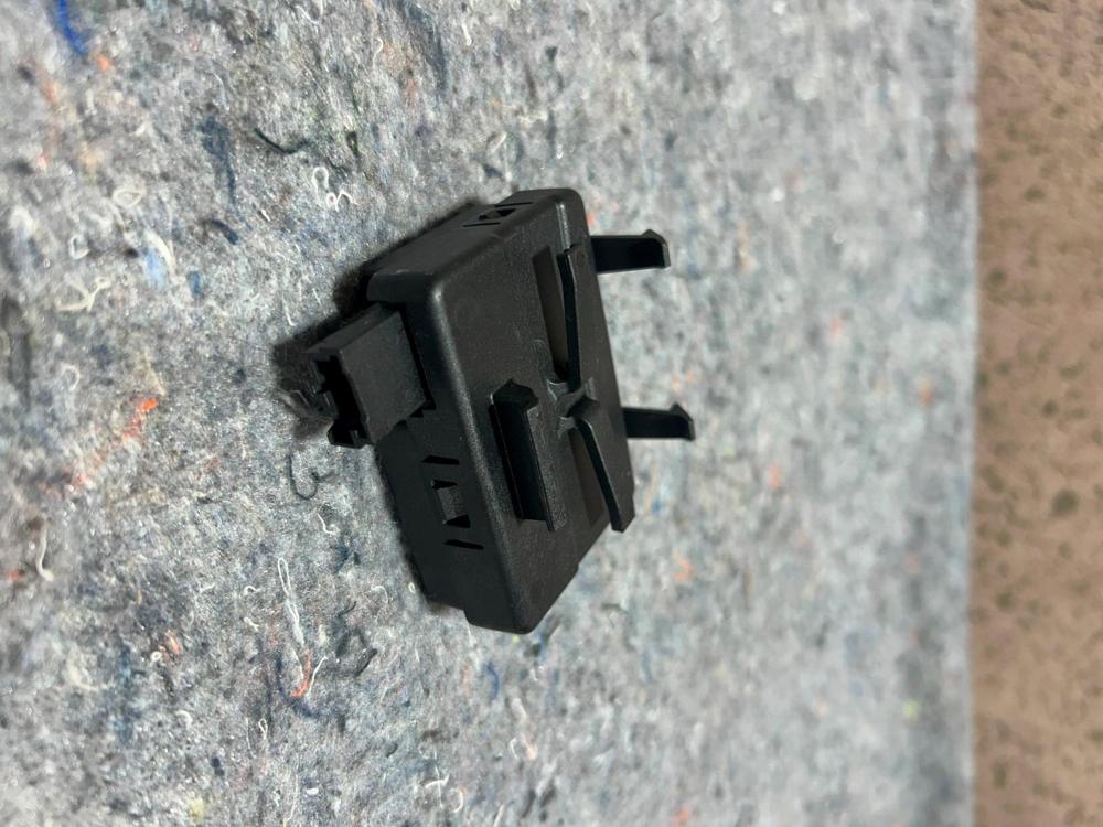 2018-2024 Chevrolet Equinox Keyless Entry Remote Receiver Module 13595510 OEM – photo 2