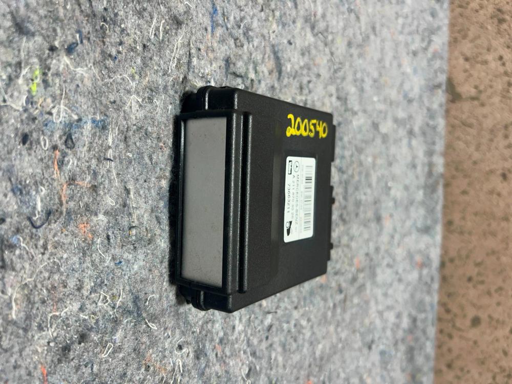 03-09 Mercedes W211 E320 E500 Trunk Release Opener Control Module 2118703026 OEM – photo 3