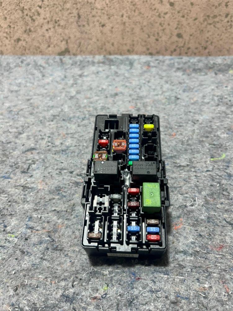 2015-2019 Fuse Box JB520324-5 – photo 1